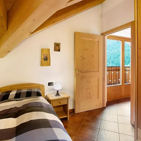 Casa Michela Trilocale Mansardato * 瓦尔富尔瓦